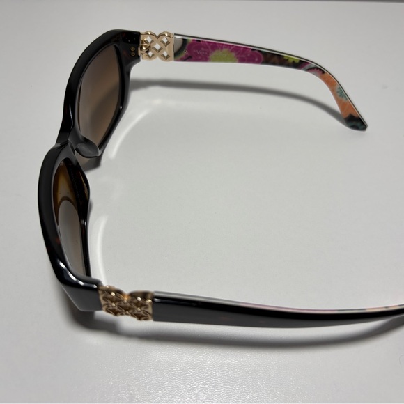Vera Bradley Brown Tortoiseshell Sunglasses - Picture 3 of 6